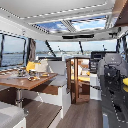 Botel Jeanneau Merry Fisher 1095- Blue Star *